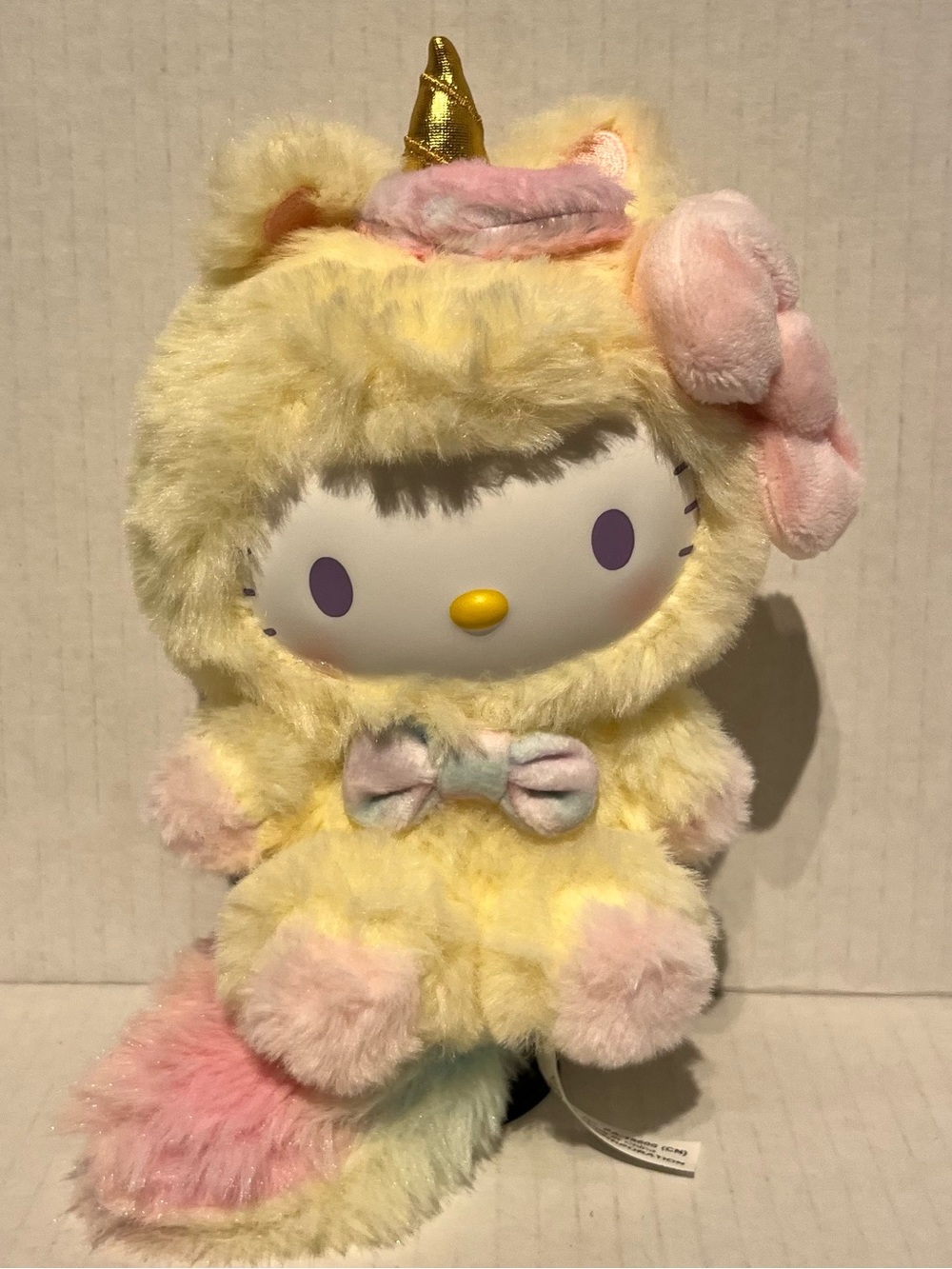 Blind box Sanrio Plush Charm  “Hello Kitty“ from the series Dreamy Unicorn